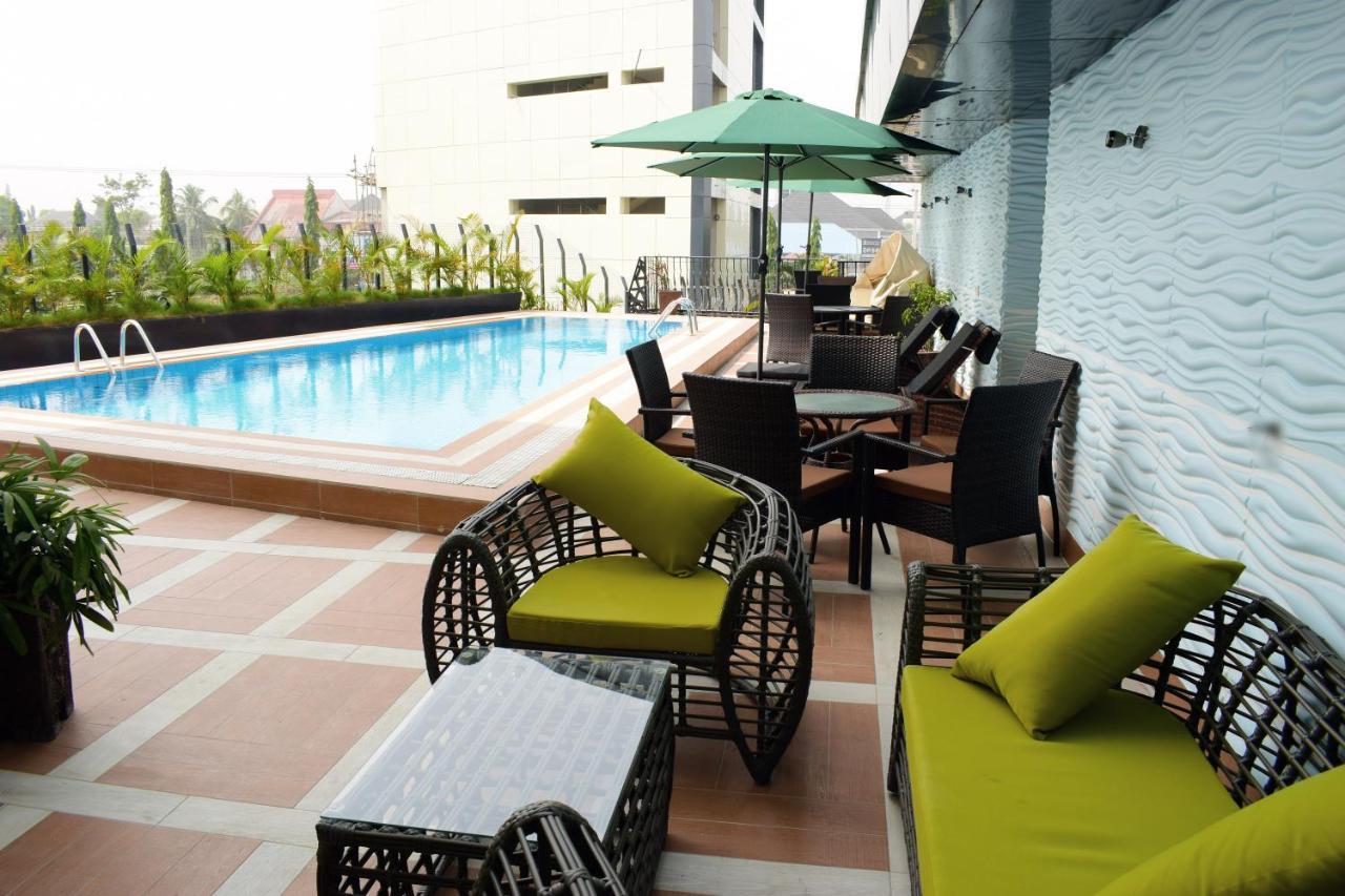 Monty Suites & Golf Uyo Exteriér fotografie
