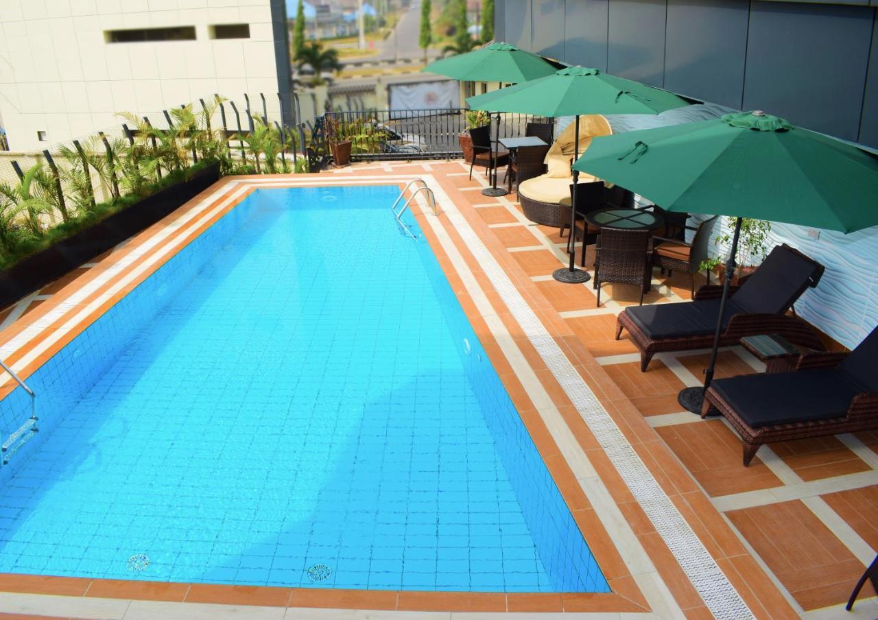 Monty Suites & Golf Uyo Exteriér fotografie